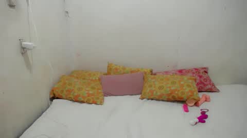 Snapshot of pixie_20 chatting on January 2026 04:04:01 AM Jenny online show from January 2026 04:04:01 AM