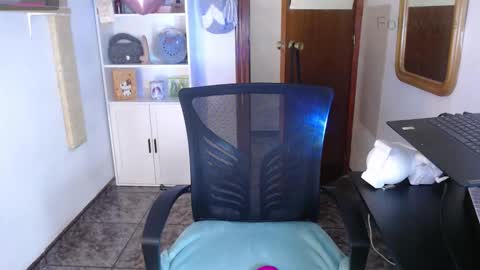 Snapshot of pixienaughty chatting on October 2025 03:29:01 AM Nani online show from October 2025 03:29:01 AM