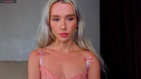 Emmy and Edward online show from September 2025 06:18:02 PM