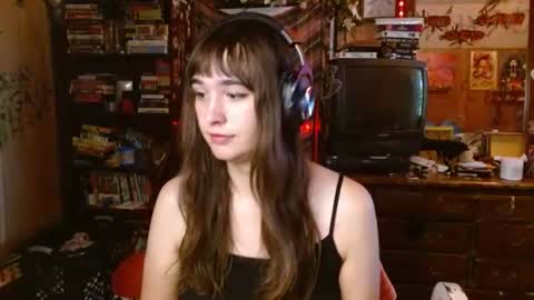 Izzy online show from September 2025 07:40:02 PM