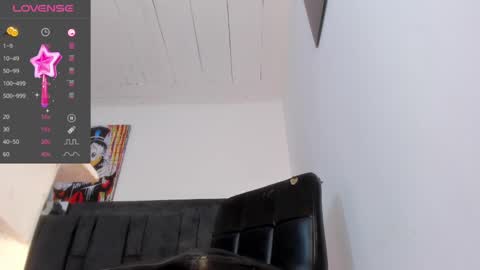 Snapshot of pixy_xxxgirl chatting on February 2025 04:53:01 AM charlie online show from February 2025 04:53:01 AM