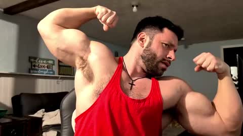 pizza_biceps online show from May 2026 03:56:01 AM