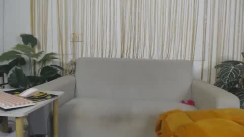 Snapshot of plasticgirll chatting on February 2026 04:40:01 PM plasticgirll online show from February 2026 04:40:01 PM