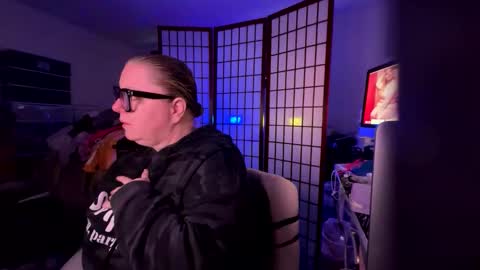 Platinum Puzzy online show from February 2026 06:22:01 PM