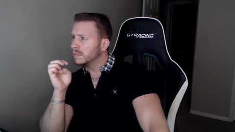 Player online show from December 2025 11:12:01 PM