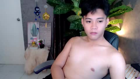 Snapshot of playful_kenzo chatting on December 2024 02:09:01 PM Kenzo online show from December 2024 02:09:01 PM