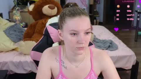 Snapshot of playful_mary chatting on March 2026 08:15:02 PM Masha online show from March 2026 08:15:02 PM