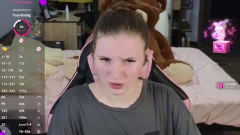 Snapshot of playful_mary chatting on March 2026 09:11:01 PM Masha online show from March 2026 09:11:01 PM