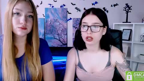 Snapshot of playful_sophie chatting on December 2024 02:05:01 PM Sophie online show from December 2024 02:05:01 PM
