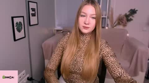 Snapshot of playful_sophie chatting on January 2025 10:27:02 AM Sophie online show from January 2025 10:27:02 AM