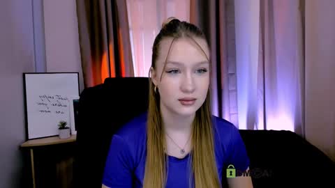 Snapshot of playful_sophie chatting on January 2025 10:40:01 AM Sophie online show from January 2025 10:40:01 AM