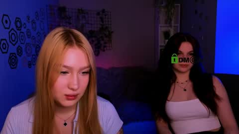 Sophie online show from April 2026 07:22:01 PM