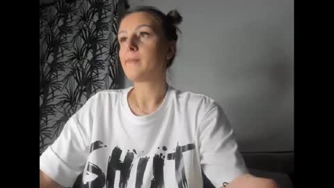 Snapshot of playfulaudrey chatting on January 2025 02:06:02 AM PlayfulAudrey online show from January 2025 02:06:02 AM