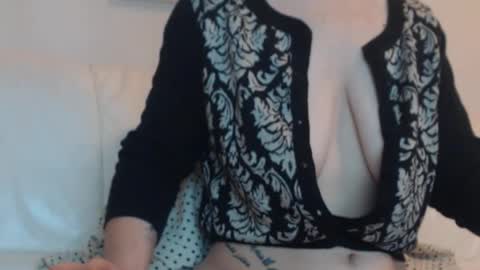 Snapshot of playfulsamira chatting on September 2025 02:11:02 AM PlayfulSamira online show from September 2025 02:11:02 AM