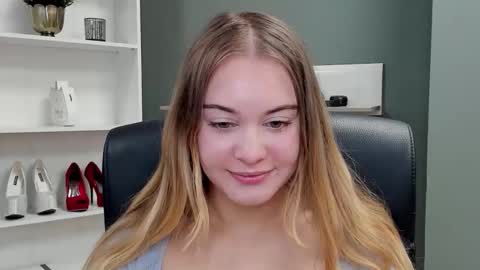 Valeria online show from September 2025 06:41:01 AM