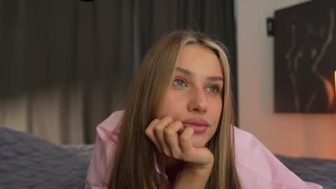 Snapshot of playwithmil chatting on February 2026 07:41:02 AM 21 y.o Mila online show from February 2026 07:41:02 AM