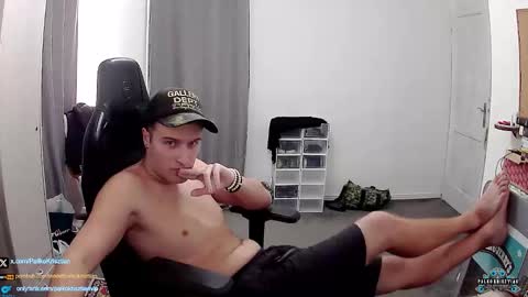 plkrisztian online show from November 2025 07:13:02 PM