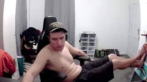 plkrisztian online show from April 2026 10:40:01 PM