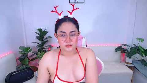 Ploysai online show from October 2025 02:07:02 PM