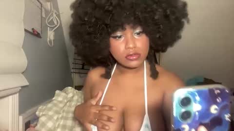 Snapshot of plushicore chatting on November 2025 02:54:02 AM stariette online show from November 2025 02:54:02 AM