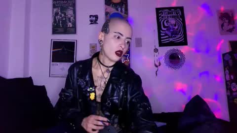    online show from October 2025 01:03:01 AM