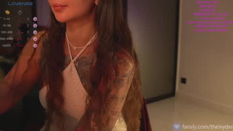 Snapshot of pocahontascb chatting on December 2025 05:29:02 PM online show from December 2025 05:29:02 PM