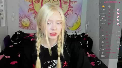 Snapshot of pocet_barbie chatting on September 2025 01:14:02 PM Mary online show from September 2025 01:14:02 PM