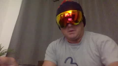 Snapshot of poe215241 chatting on January 2025 10:12:01 PM poe215241 online show from January 2025 10:12:01 PM