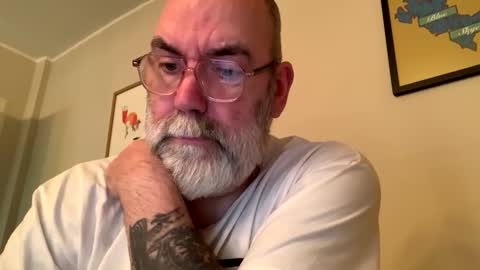 Snapshot of poeticdaddy chatting on October 2025 11:35:01 AM poeticdaddy online show from October 2025 11:35:01 AM