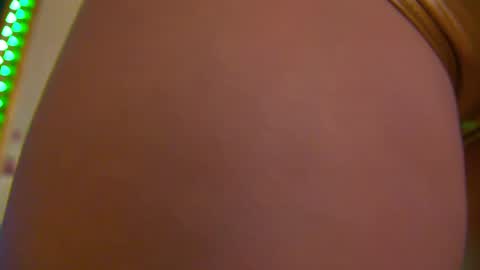 poison_milf_ online show from May 2026 03:55:02 AM