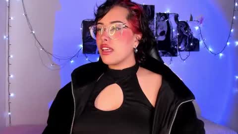 Willow                      Hours 12pm to 630pm Colombian time FRIDAY AND SUNDAY FREE DAYS online show from October 2025 05:19:02 PM