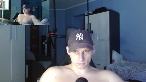 Snapshot of poliglotjoe chatting on October 2025 09:50:02 AM Poliglot online show from October 2025 09:50:02 AM