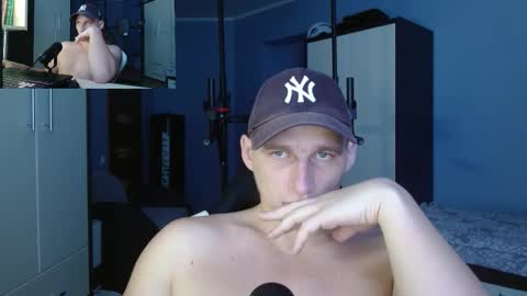 Snapshot of poliglotjoe chatting on October 2025 10:23:02 AM Poliglot online show from October 2025 10:23:02 AM