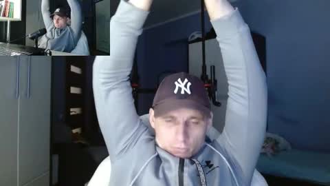 Snapshot of poliglotjoe chatting on October 2025 02:26:01 PM Poliglot online show from October 2025 02:26:01 PM