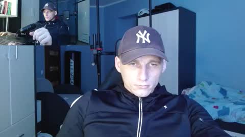 Snapshot of poliglotjoe chatting on October 2025 12:26:02 PM Poliglot online show from October 2025 12:26:02 PM