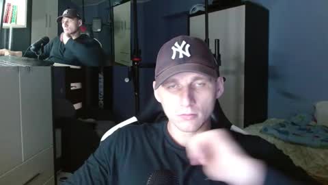 Snapshot of poliglotjoe chatting on October 2025 02:44:01 AM Poliglot online show from October 2025 02:44:01 AM