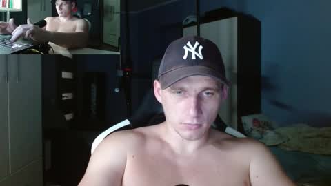 Snapshot of poliglotjoe chatting on October 2025 10:10:01 PM Poliglot online show from October 2025 10:10:01 PM