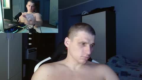 Snapshot of poliglotjoe chatting on October 2025 08:06:01 AM Poliglot online show from October 2025 08:06:01 AM