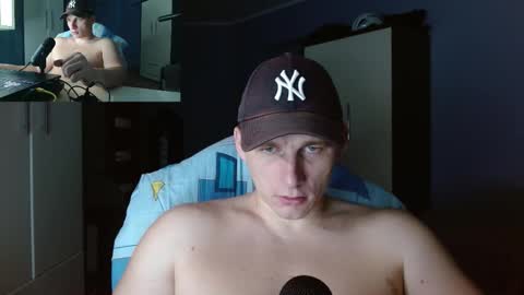 Snapshot of poliglotjoe chatting on October 2025 03:34:01 AM Poliglot online show from October 2025 03:34:01 AM