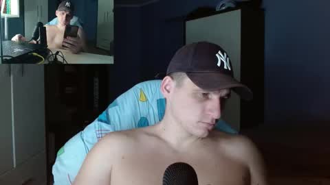 Snapshot of poliglotjoe chatting on October 2025 10:47:01 PM Poliglot online show from October 2025 10:47:01 PM