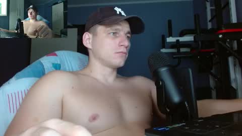 Snapshot of poliglotjoe chatting on October 2025 04:16:01 AM Poliglot online show from October 2025 04:16:01 AM