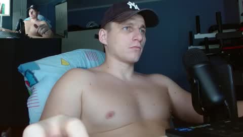 Snapshot of poliglotjoe chatting on October 2025 02:52:01 PM Poliglot online show from October 2025 02:52:01 PM