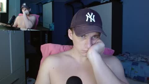 Snapshot of poliglotjoe chatting on November 2025 07:09:01 AM Poliglot online show from November 2025 07:09:01 AM