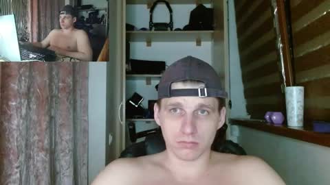 Poliglotjoe2 online show from May 2026 11:32:02 PM