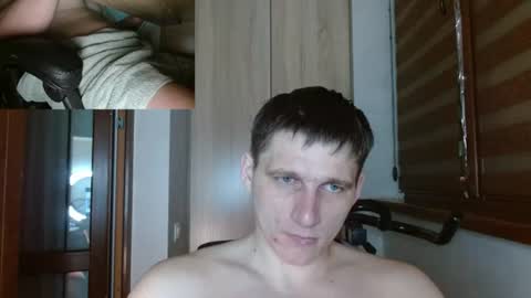 Poliglotjoe2 online show from June 2026 05:15:02 PM