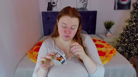 Snapshot of polinasallivan chatting on December 2024 08:05:02 AM Polina online show from December 2024 08:05:02 AM
