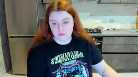 Snapshot of polinasallivan chatting on February 2025 10:48:02 PM Polina online show from February 2025 10:48:02 PM