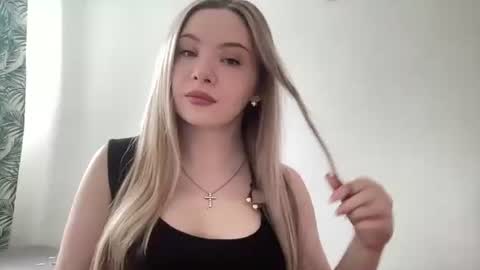 polishangel222 online show from February 2026 10:11:02 AM