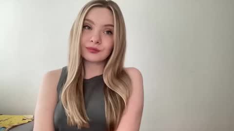 polishangel222 online show from May 2026 01:30:01 PM