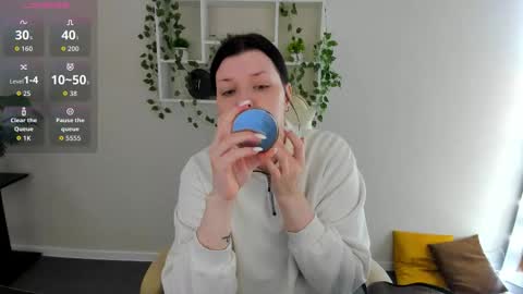 Snapshot of polly__mayer chatting on November 2025 01:37:01 AM Polly online show from November 2025 01:37:01 AM